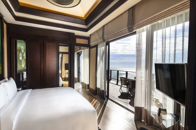 1 Bedroom, Hill, Pool, Villa, King Bed, Sea View، Banyan Tree Lang Co 1/3