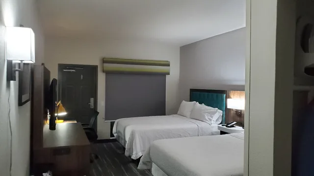 Room, 2 Queen Beds, Exterior Entrance, Hampton Inn Suites Las Vegas Henderson 3/5