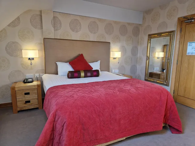 Room, Double Bed, Lawlors of Naas 1/10