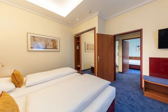 غرفة بريميوم ثلاثية بثلاثة أسرّة بإطلالة على الفناء، Austria Classic Hotel Wien 4/10