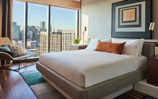 1 Bedroom, Patron, Suite, Accessible, Omni Boston Hotel at the Seaport 1/4