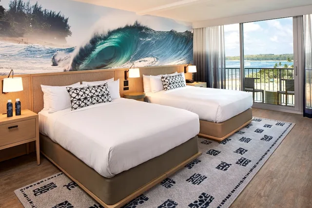 غرفة بسريرين كوين بإطلالة على البحر لذوي الإعاقة، The Ritz-Carlton O ahu, Turtle Bay 4/7