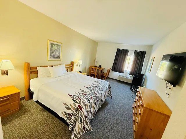 غرفة أساسية بسرير كينج لذوي الإعاقة، Knights Inn New Florence 5/10