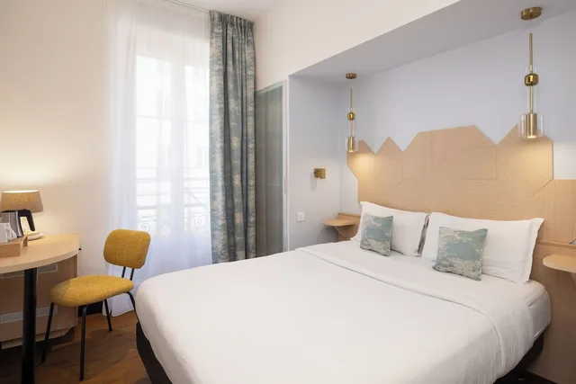 غرفة سوبيريور بسريرين منفصلين أو سرير مزدوج، Hotel Florence Nice 1/10