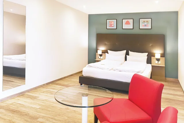 غرفة بريميوم بسريرين كوين مع أريكة، Select Hotel A1 Bremen 5/7