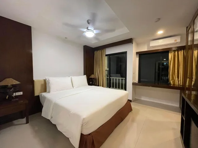 غرفة ديلوكس بسرير مزدوج بشرفة، SUMMER BREEZE HOTEL 2/2