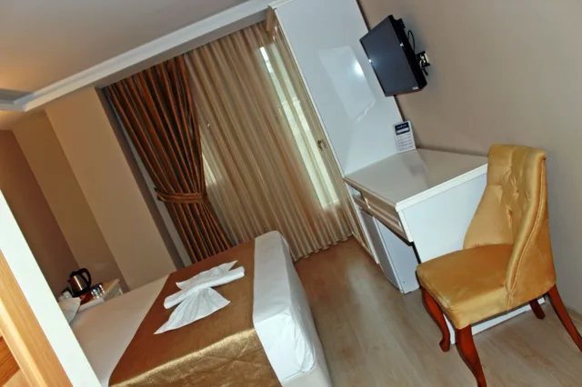غرفة بسرير مزدوج، Feza Otel 4/7