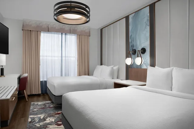 جناح بسريرين كوين مع أريكة، Embassy Suites by Hilton Birmingham Hoover 1/6