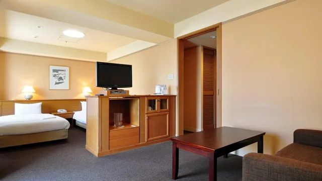 غرفة كبيرة بسريرين منفصلين، Hotel Lifort Sapporo 1/1