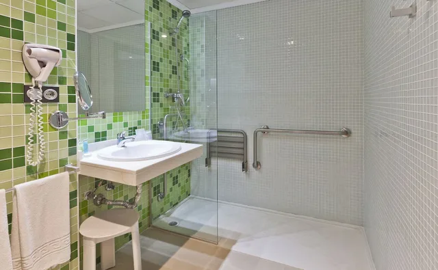 Room, Pool View, Accessible, Hotel Magic Sports 2/2