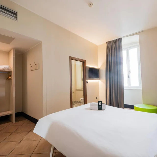 غرفة مزدوجة، B&B Hotel Trieste 1/10