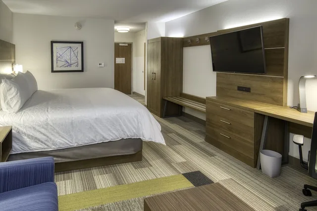 غرفة قياسية بسرير مزدوج، Holiday Inn Express and Suites Omaha Downtown Old Market 1/3