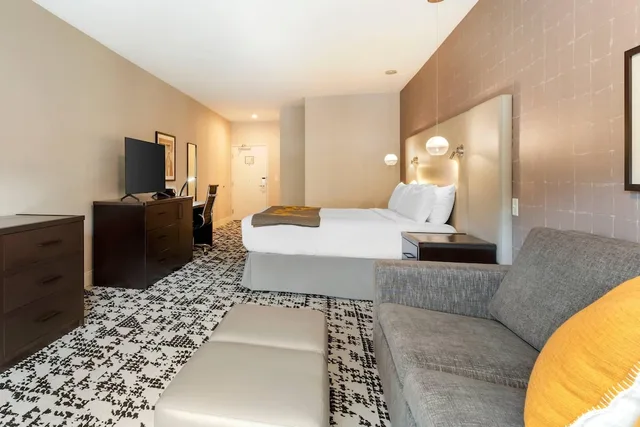جناح بسرير كينج وسرير فردي لذوي الإعاقة، Cambria Hotel Copper Mountain 2/4