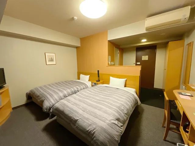 غرفة بسريرين منفصلين، Hotel Route-Inn Aizuwakamatsu 2/6