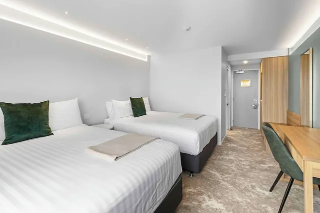 Upgrade, 2 Double Beds، Hotel Elms Christchurch, Ascend Hotel Collection 1/9