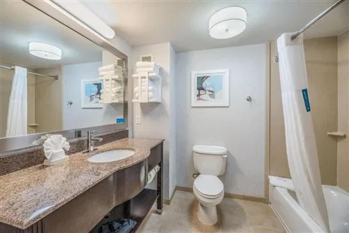 Room, 2 Queen Beds, Bathtub, Accessible, Hampton Inn Oakland Hayward Ca 1/1