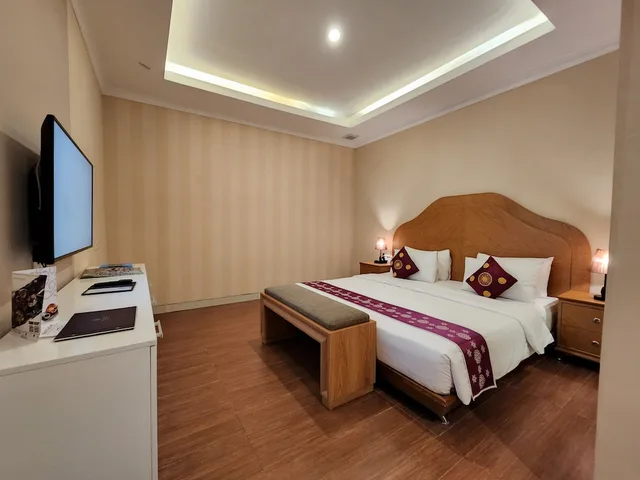 Private, 5 Bedrooms, Villa, 3 King Beds, Queen Bed, Hot Tub، Grand Sunshine Resort and Convention 7/10
