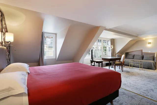 جناح بشرفة، Hotel Concortel 1/6