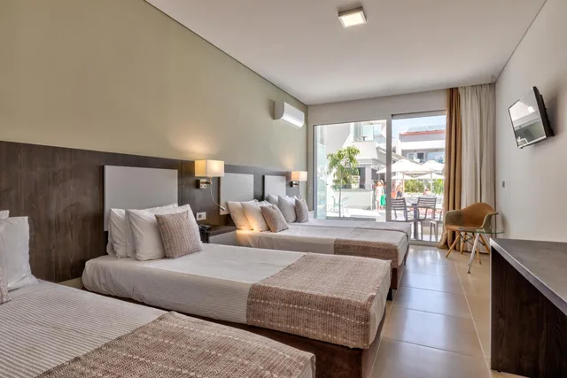 Family Standard Land View، White Olive Premium Laganas 4/10