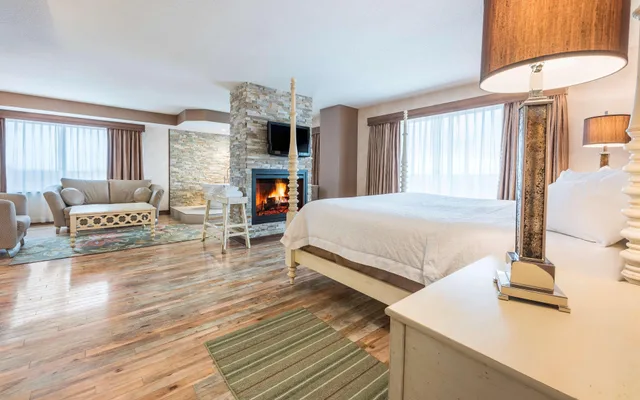 استوديو بسرير كينج، Hampton Inn By Hilton Sydney Nova Scotia 1/2