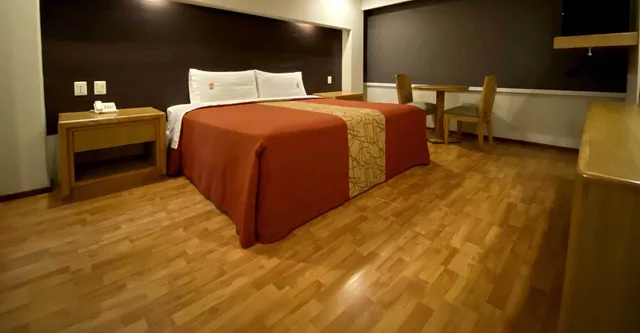 غرفة قياسية بسرير كينج، Hotel Lord 9/10