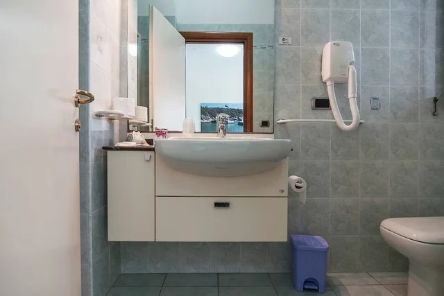 غرفة بسرير كوين، Hotel Tirreno 7/7