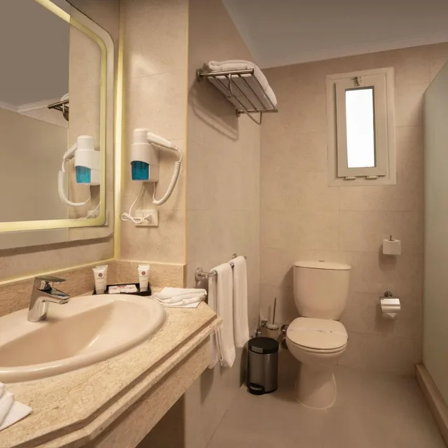 Room, King Bed, Adult Only، Charmillion Club Aqua Park 6/7