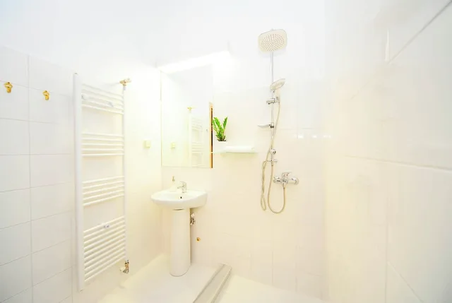 استوديو أساسي بسرير كوين في الطابق الأرضي، Live In Athens Short Stay Apartments 9/9