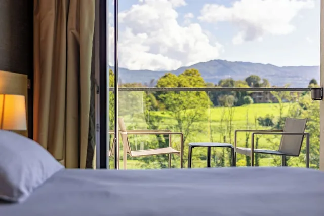 غرفة بريميير بسرير كينج بإطلالة على الجبل بشرفة، Hotel San Martino 2/3