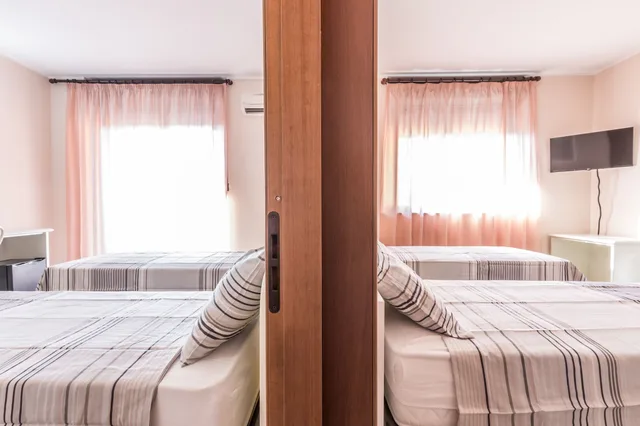 Room, Quadruple, 4 Beds, Balcony, Aqua Maris 1/4