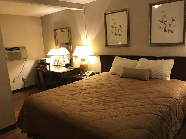 غرفة قياسية بسريرين مزدوجين للمدخنين، Rodeway Inn Dillsburg, PA 1/9