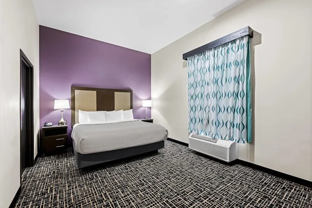 جناح بسرير كينج، Quality Inn & Suites Colorado City, TX 2/6