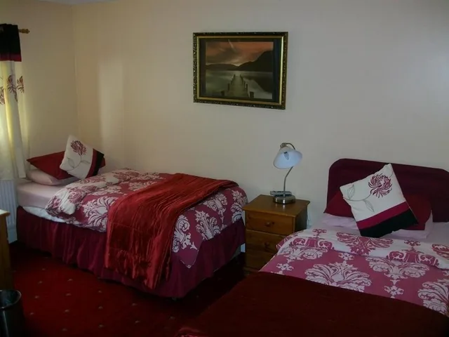 غرفة بسريرين منفصلين بحمام خاص، Arkale Lodge 3/7
