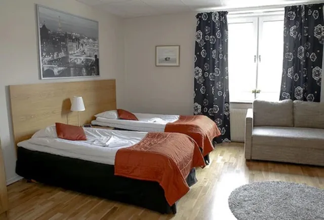 غرفة قياسية بسريرين منفصلين، Arkipelag Hotel 1/8