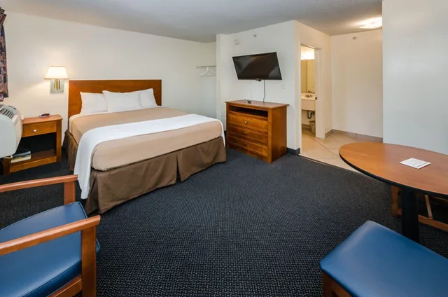 Upgrade, Single, Kitchen, Smoking، Suburban Extended Stay Clearwater 2/6