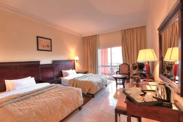 غرفة سوبيريور بسرير كوين، Grand Mogador Agdal 4/10