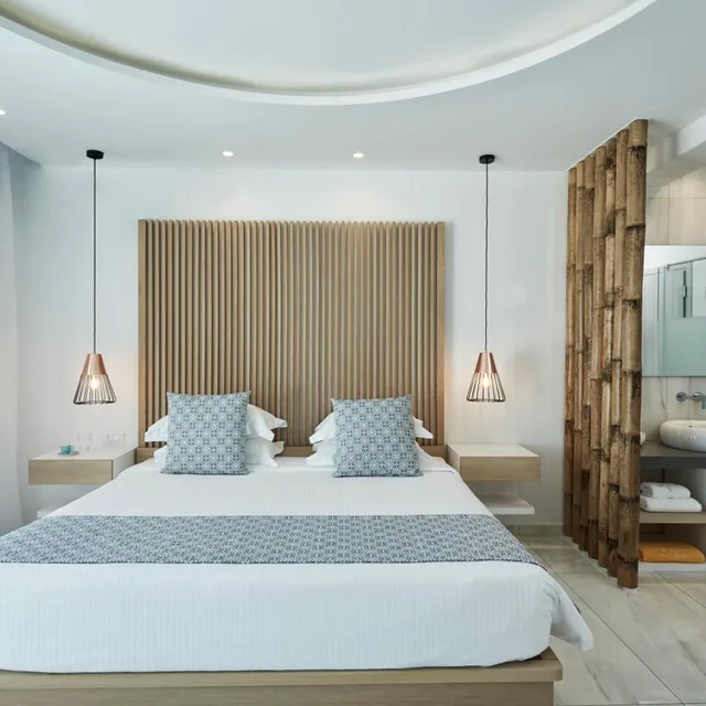 Panorama, Suite, Private Pool, Grand Beach 1/10