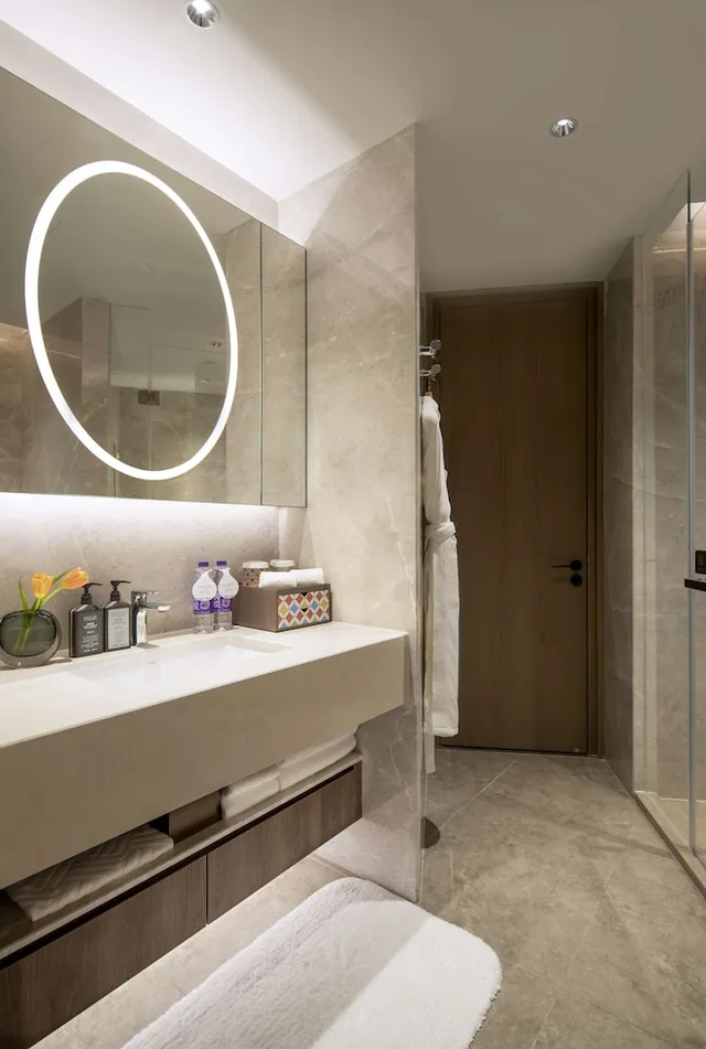 Junior Suite, King Bed, Yuexiu Hotel Guangzhou, Curio Collection by Hilton 4/5