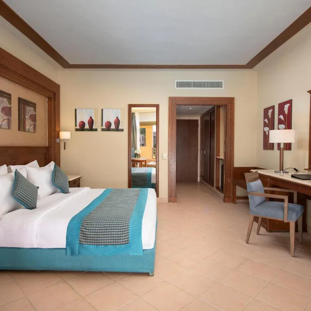 Superior Room Sea View 2A+2C View، Charmillion Club Resort 2/7