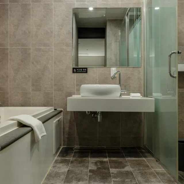 جناح جونيور، Anook Signature Hotel Seoul Guro 6/10