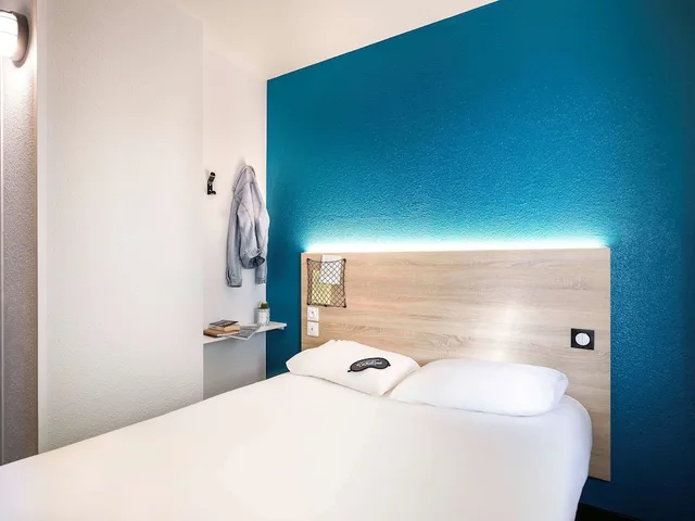 Double Bed, Private Bathroom, hotelF1 Montpellier Est 3/6
