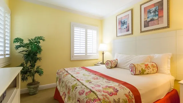 2 Bedrooms, Suite, 2 King Beds, Sofa, Inn at the Beach 2/10