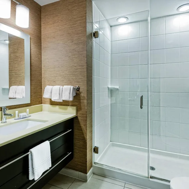 استوديو بسرير كينج مع أريكة بحوض استحمام لذوي الإعاقة، TownePlace Suites by Marriott San Antonio Downtown Riverwalk 5/10