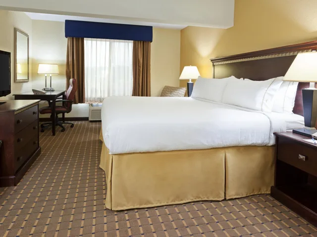 جناح بسرير كينج لذوي الإعاقة، Holiday Inn Express And Suites Allentown West Ex Bw Plus Allentown Inn Suites 1/6