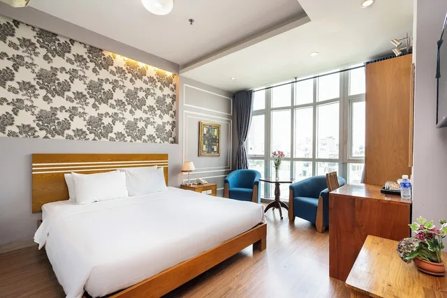 غرفة بريميوم ديلوكس بسرير كوين بإطلالة على المدينة، Lucky Star Hotel 266 De Tham 1/10