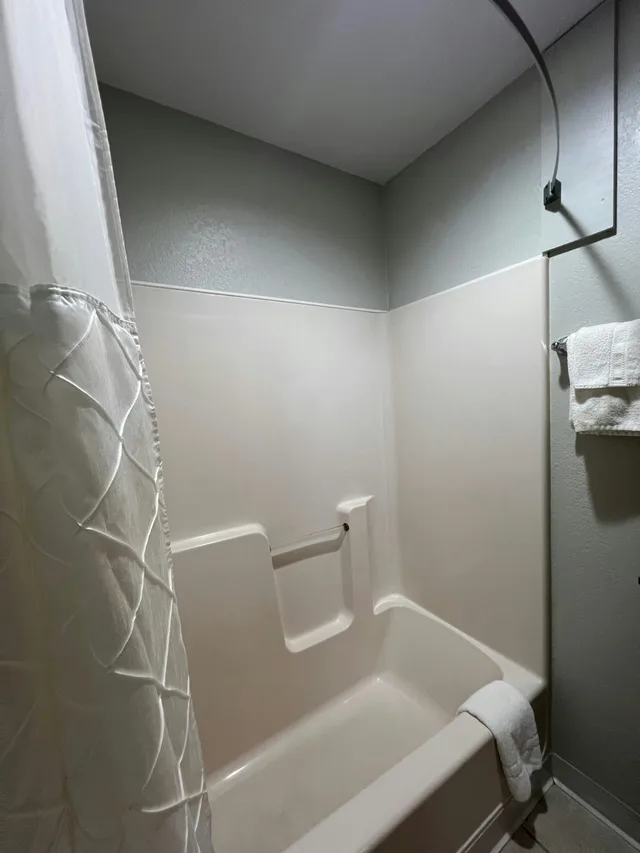 غرفة بسرير كينج، Deluxe Inn Capital O Nebraska City I 29 3/3