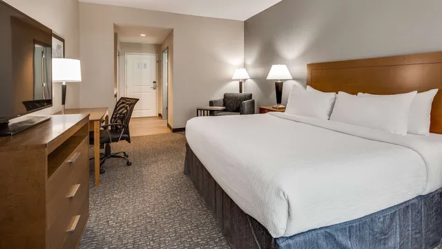 Standard, King Bed, Kitchenette, Large, Best Western Plus Executive Residency Marion 4/7
