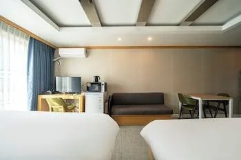 غرفة بسريرين مزدوجين، Good Morning Hotel and Resort 1/1