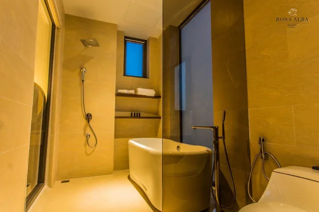 استوديو بسرير كينج بإطلالة على البحر، Rosa Alba Resort and Villas Tuy Hoa 7/7