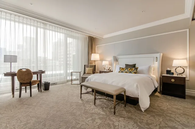 غرفة ديلوكس بسرير كينج بشرفة، Hotel Birks Montreal 6/10